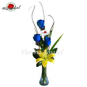 Florero con tres Rosas Azules Cdo 07